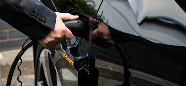 The Definitive Review - Audi e-Tron - Motor Source Group